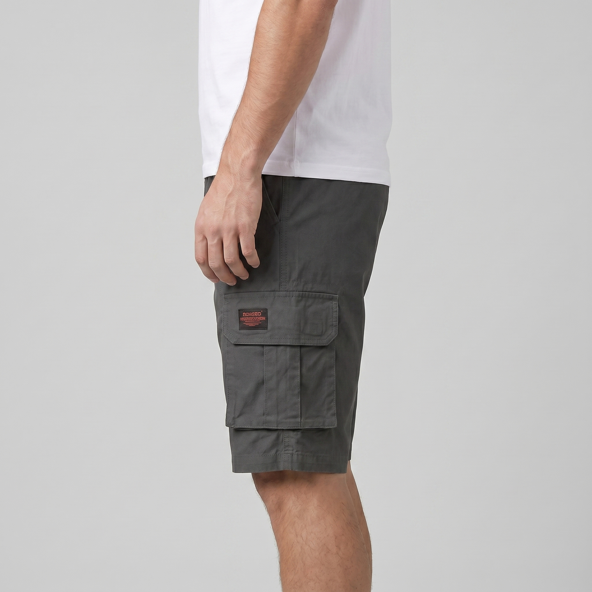 Cavo Heren Cargo Shorts in relaxed fit with multiple pockets, perfect for casual wear. - 4