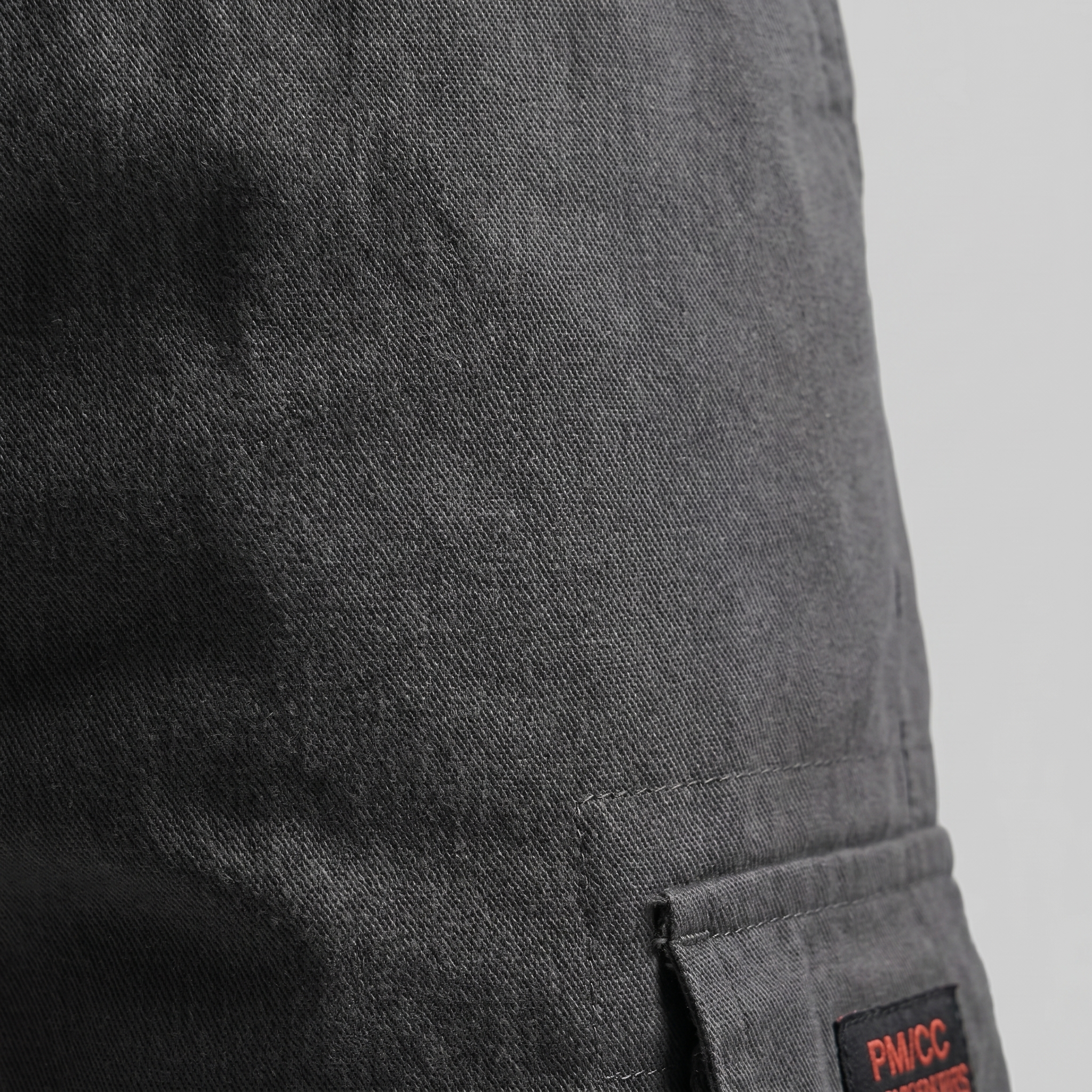 Cavo Heren Cargo Shorts in relaxed fit with multiple pockets, perfect for casual wear. - 5