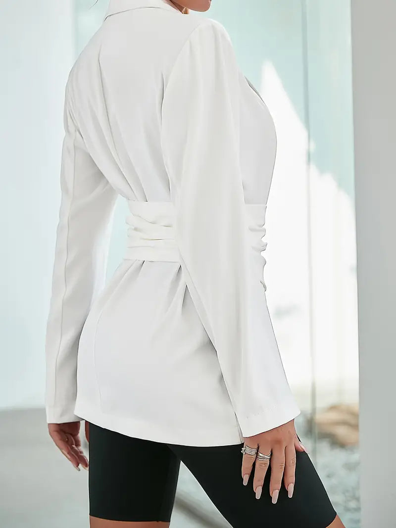 zwarte blazer voor dames met een geplooid elegant design, perfect voor zowel formele als casual kledingstijlen. - 2