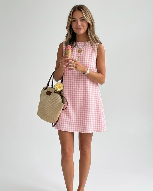 Mini Jurk in ademend linnenblend met mouwloos ontwerp en gingham patroon, perfect voor warme dagen. - 1