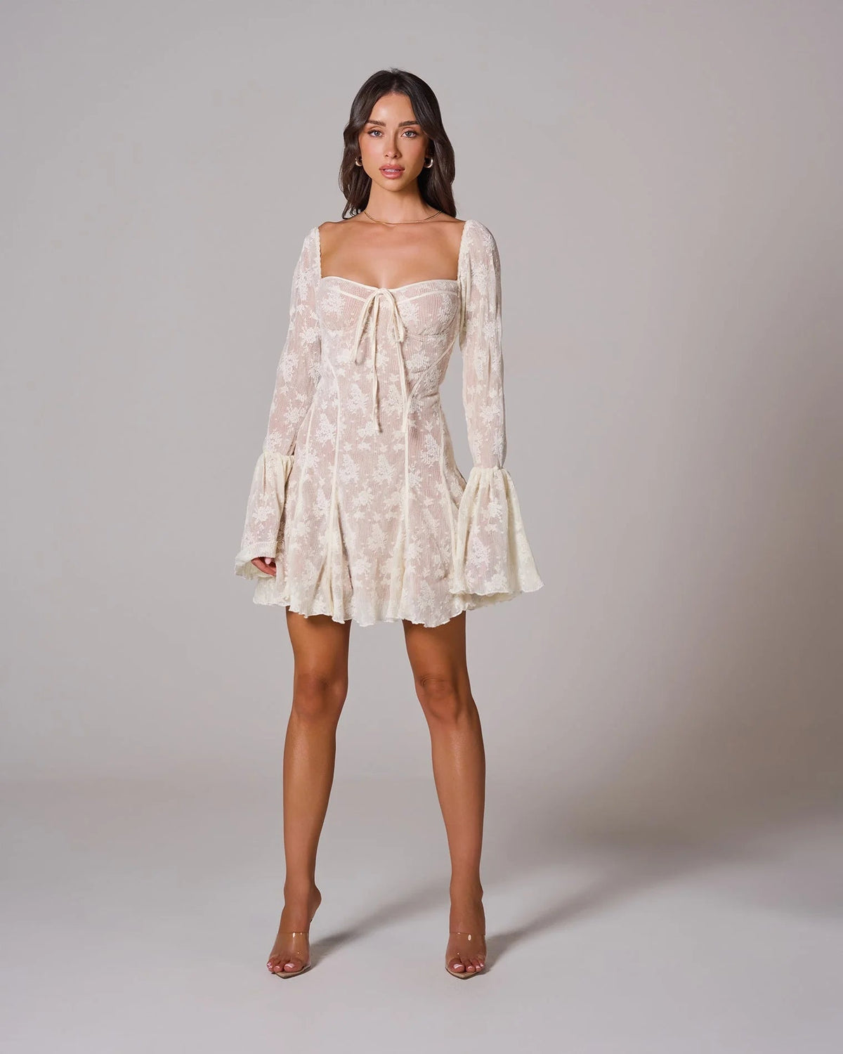 Elegance Jurk met kantillusie, lange mouwen en een formele uitstraling, perfect voor speciale gelegenheden. - 8