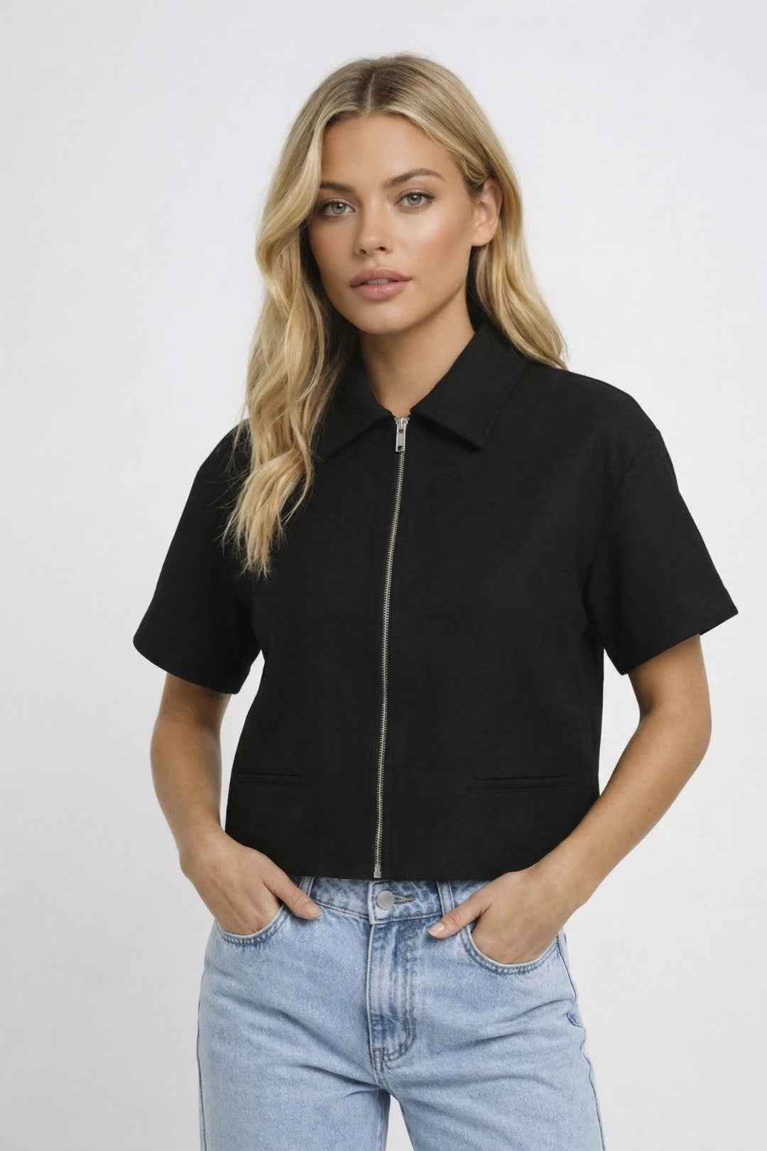 Zwart Damesjasje Kort met Rits, Casual Chic en Getailleerd Design, Perfect voor Elke Gelegenheid. - 3