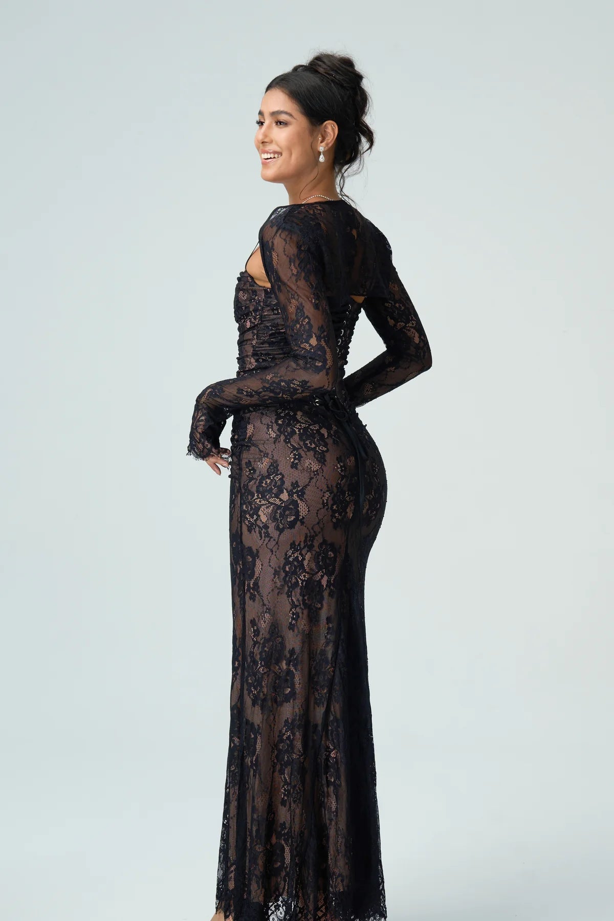 Avondjurk met fijn kant en lange mouwen, perfect voor elegante avonden en speciale gelegenheden. - 3