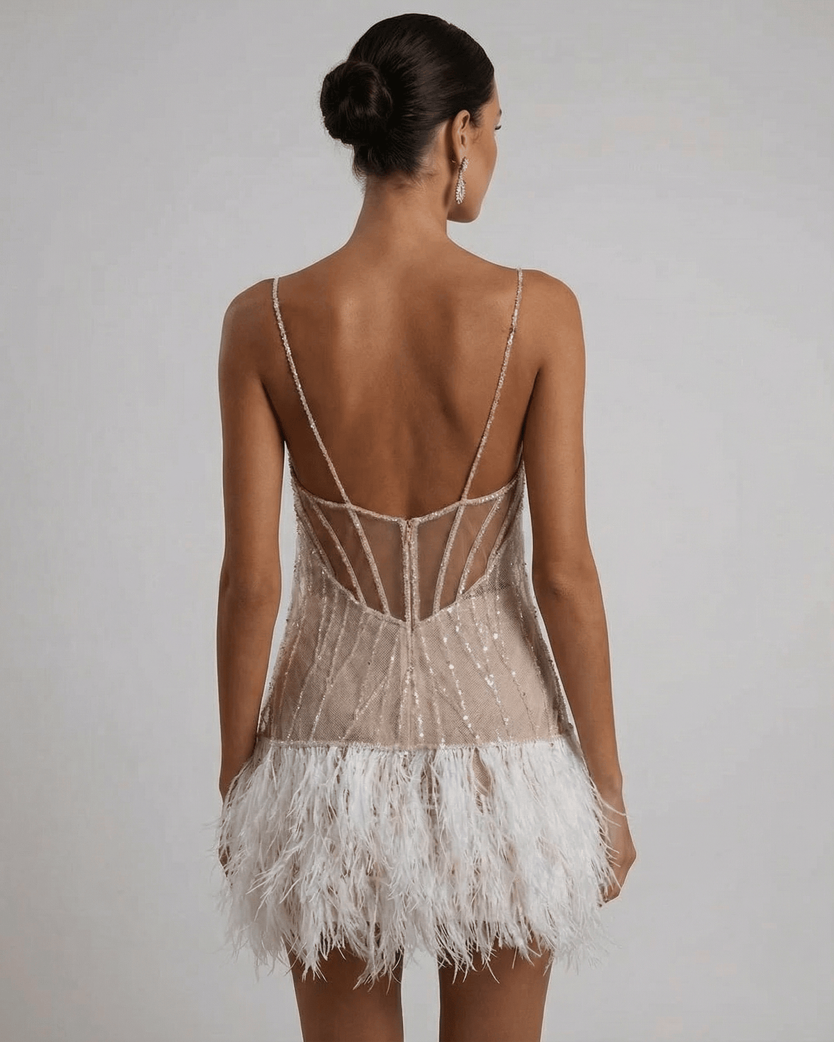 Mini Jurk in sequins and tulle with feather details, perfect for a glamorous evening look. - 2
