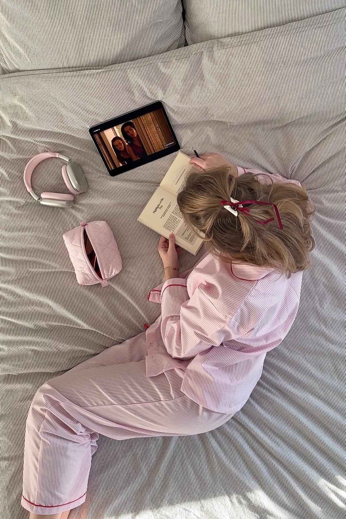 Piena Pyjama Set voor dames, gemaakt van katoen met een elastische taille, versierd met schattige hartjes knoopjes. - 5