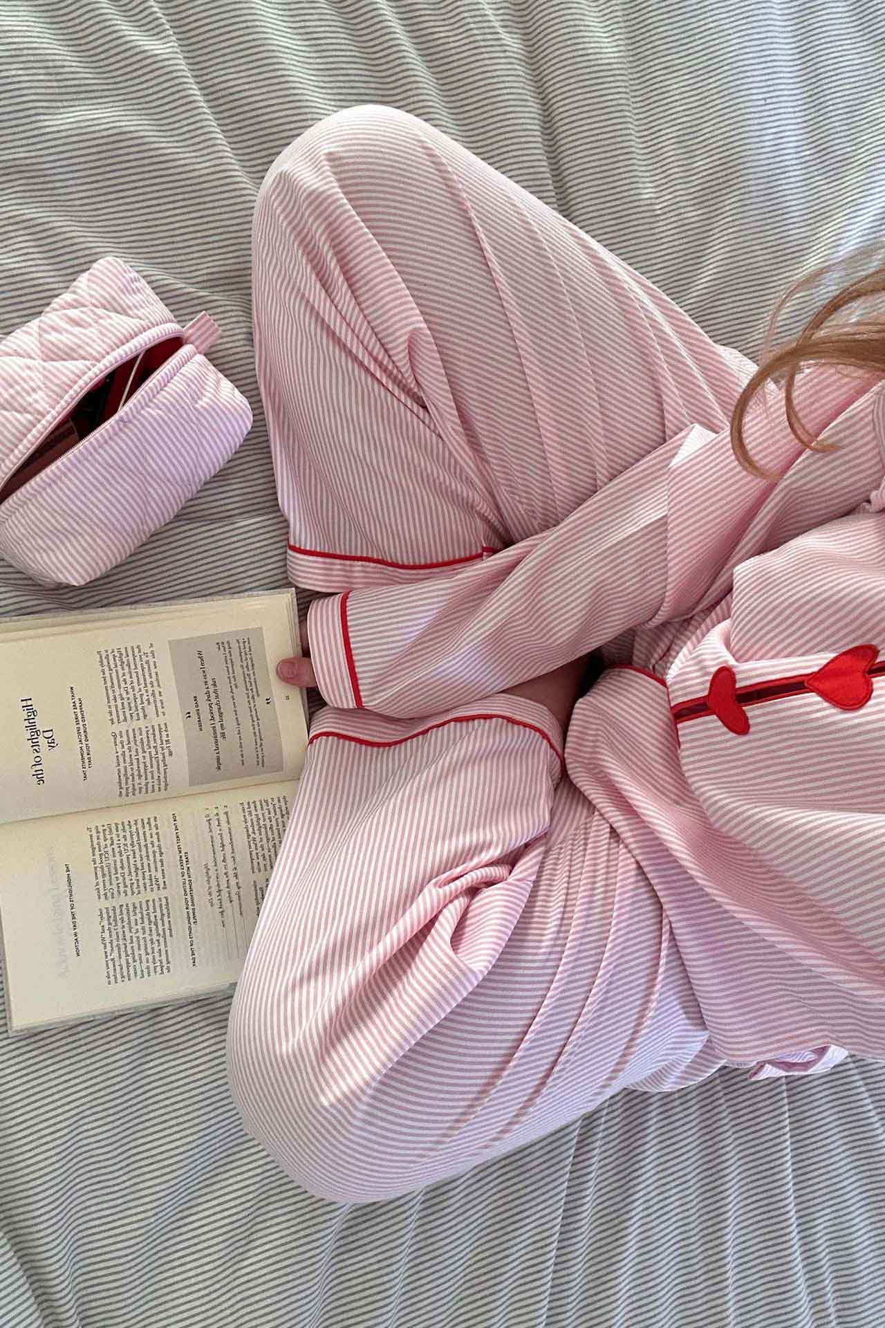 Piena Pyjama Set voor dames, gemaakt van katoen met een elastische taille, versierd met schattige hartjes knoopjes. - 6