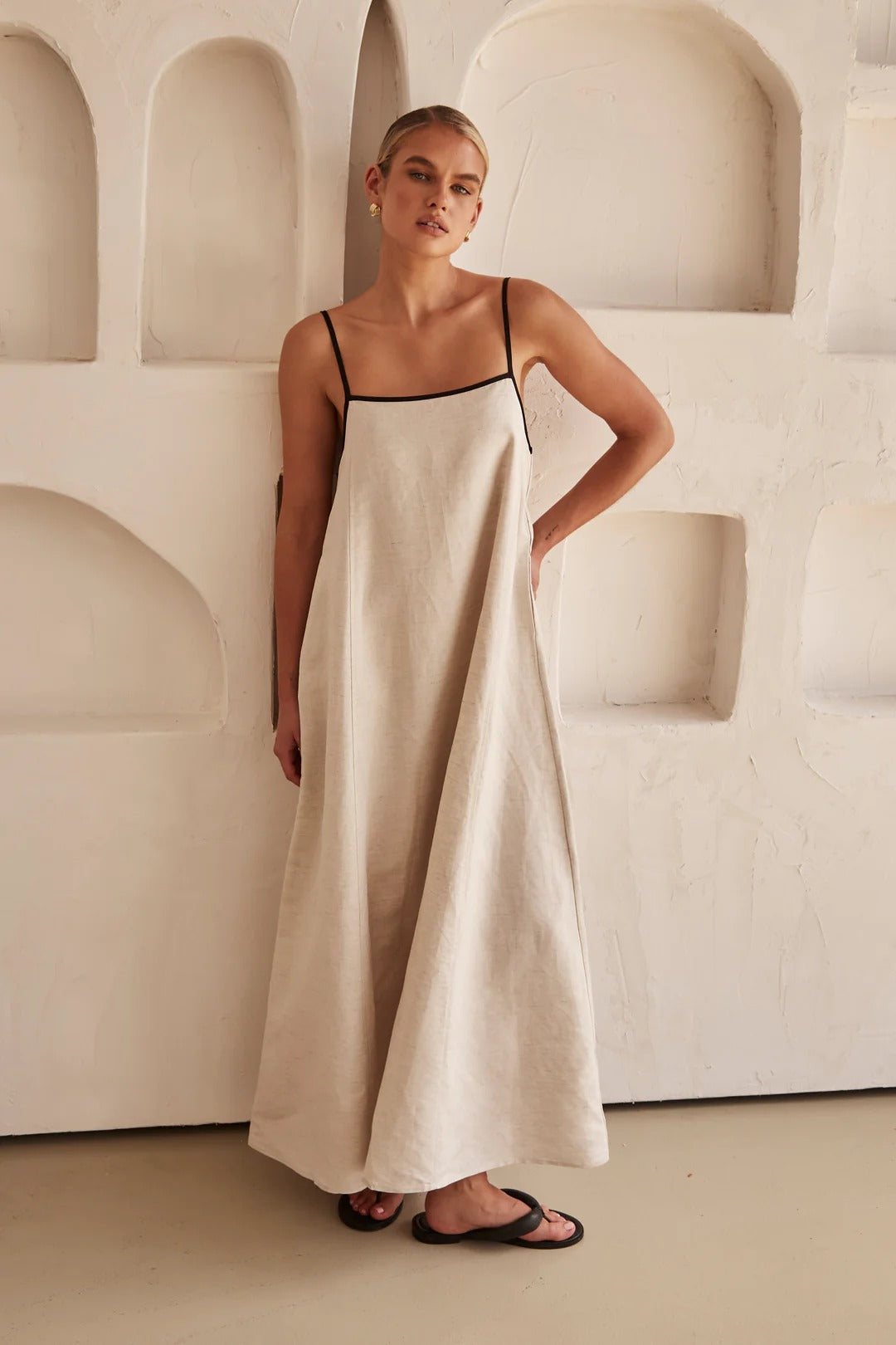 Maxi Jurk voor dames met spaghettibandjes, perfect voor een elegante zomerse look. - 3