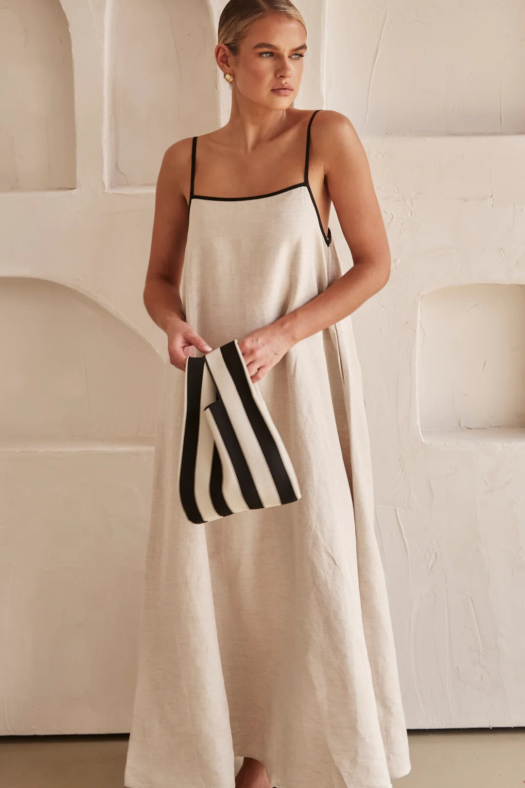 Maxi Jurk voor dames met spaghettibandjes, perfect voor een elegante zomerse look. - 5