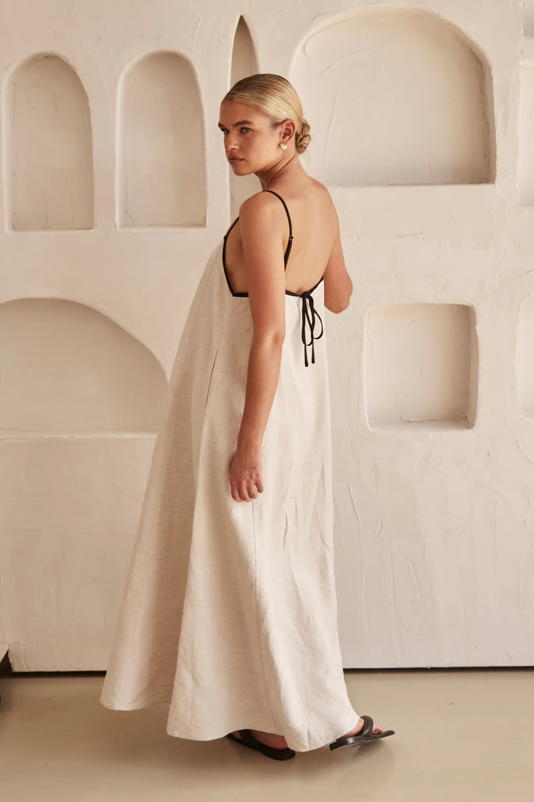Maxi Jurk voor dames met spaghettibandjes, perfect voor een elegante zomerse look. - 6