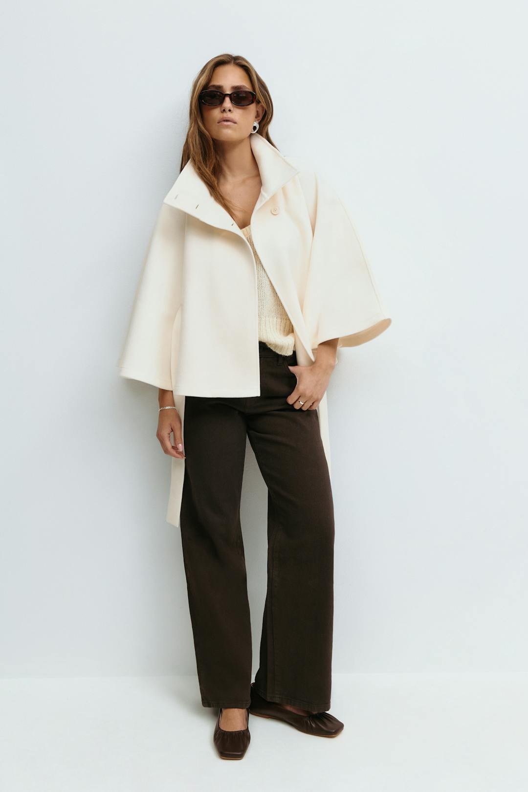 Cape Jas for women featuring a regular fit, high collar, and stylish tie belt, perfect for layering in colder weather. - 4