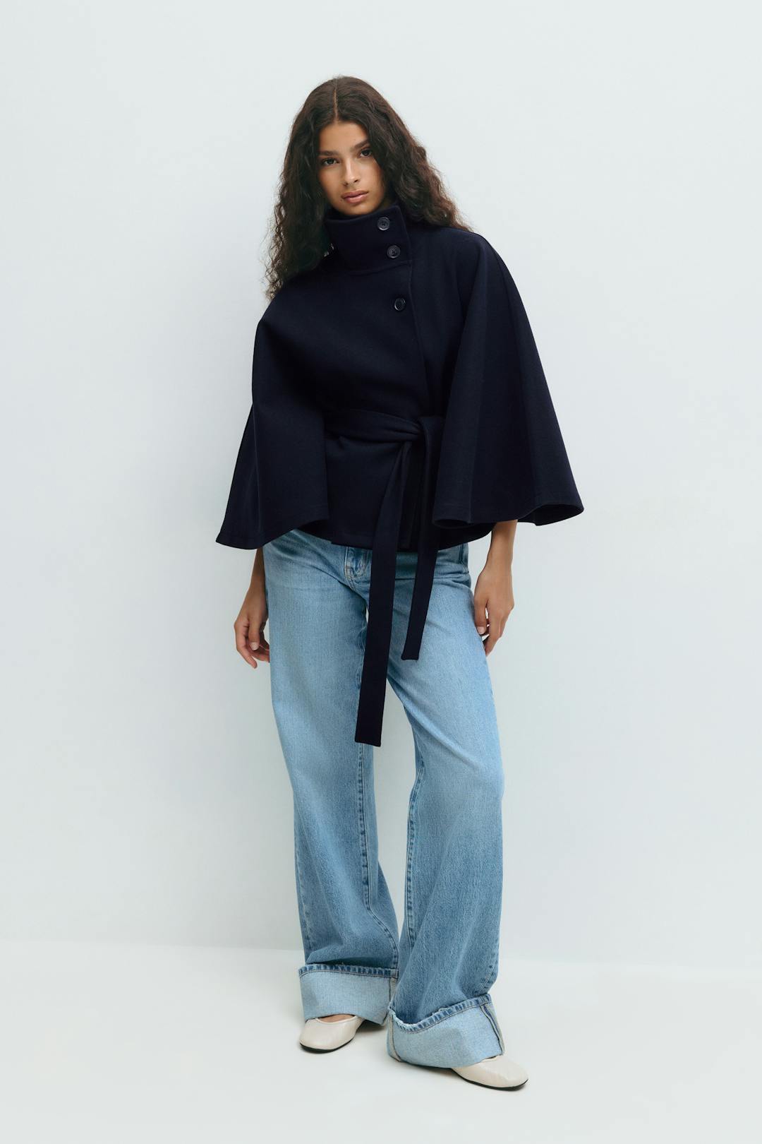 Cape Jas for women featuring a regular fit, high collar, and stylish tie belt, perfect for layering in colder weather. - 7