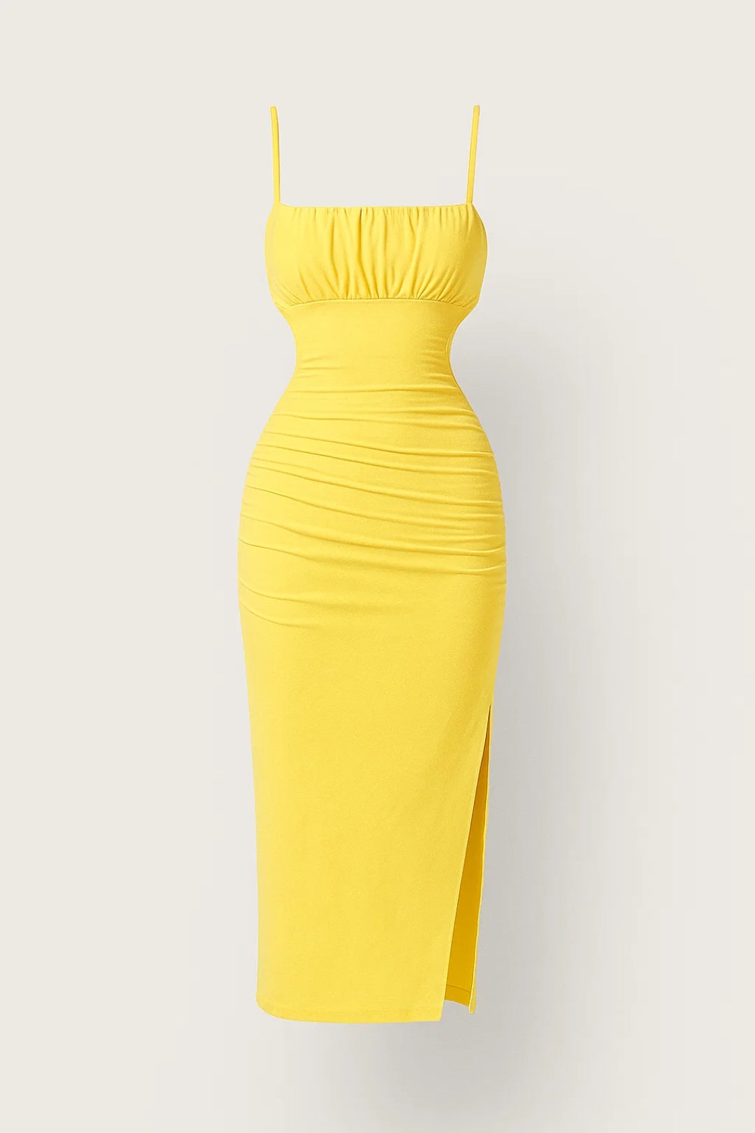 Bente dames jurk in bodycon stijl met geplooide details, zomerbandjes en midi lengte, perfect voor warme dagen. - 3