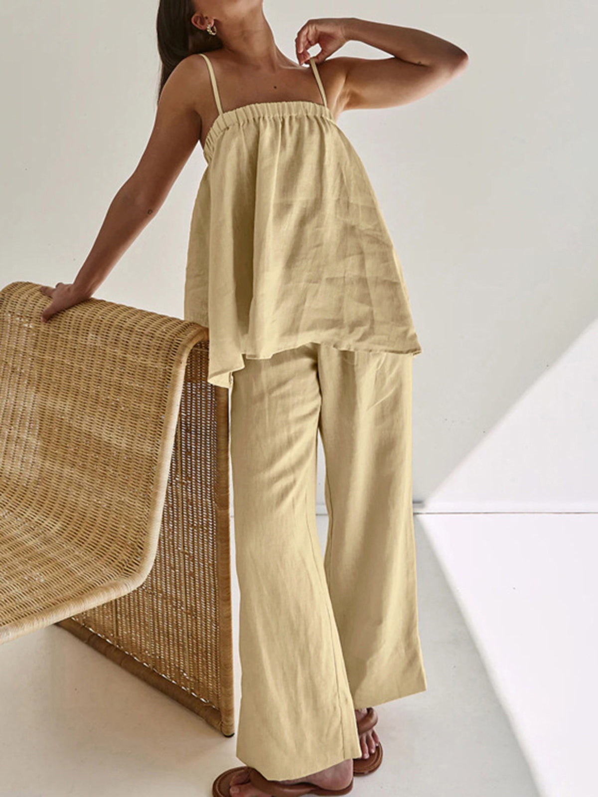 Celia Dames Broek met dunne stof en elastische taille, perfect voor comfort en stijl in elke gelegenheid. - 2