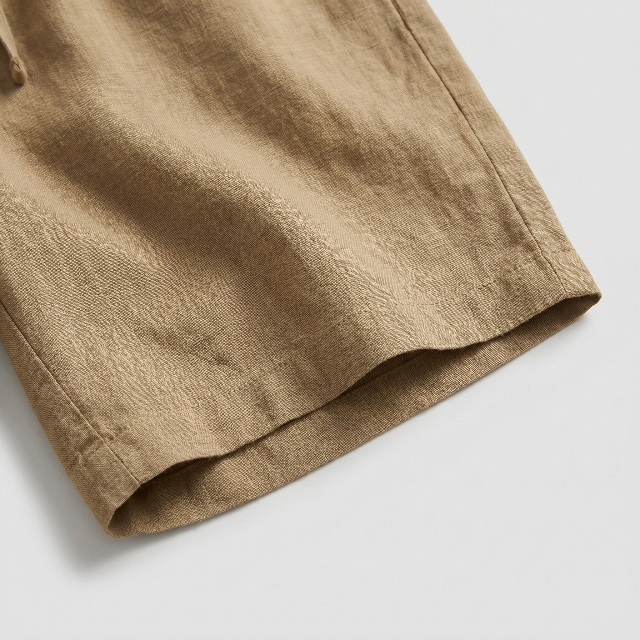 Lior Linnen Shorts made of 100% breathable linen for casual summer comfort, featuring a stylish design perfect for warm weather outings. - 7
