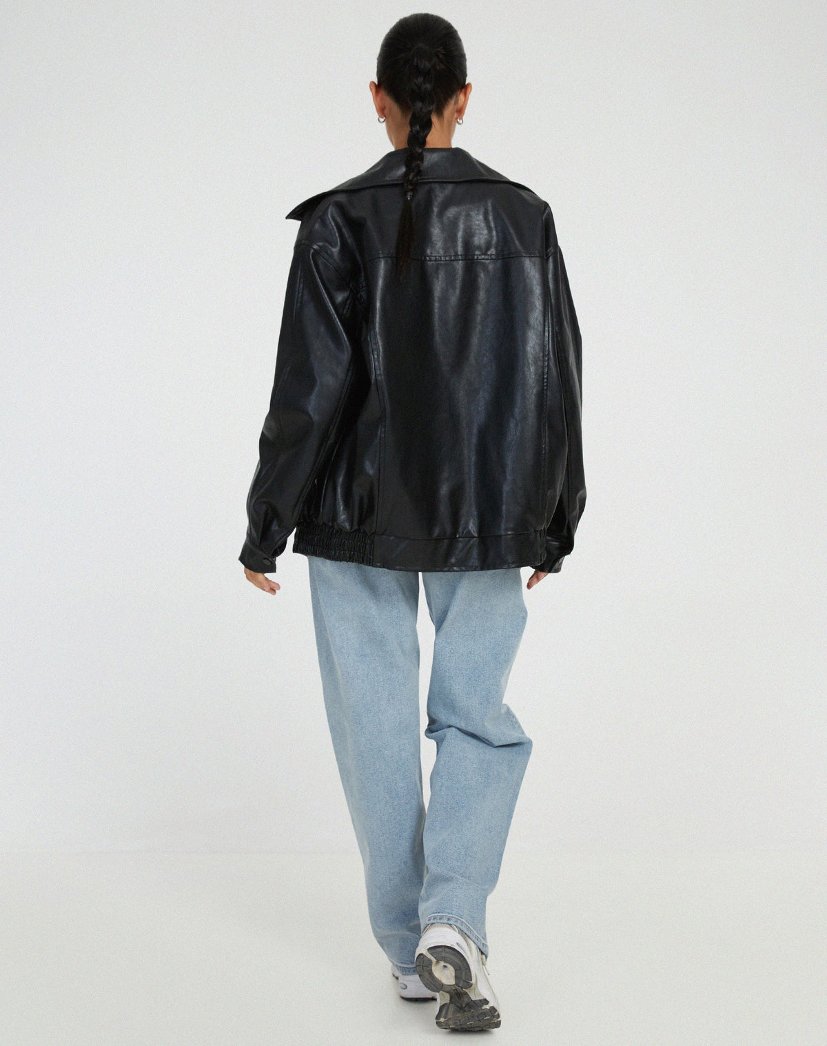 Oversized Bomberjack voor dames in leren-look, casual stijl met trendy ontwerp en comfortabele pasvorm. - 6