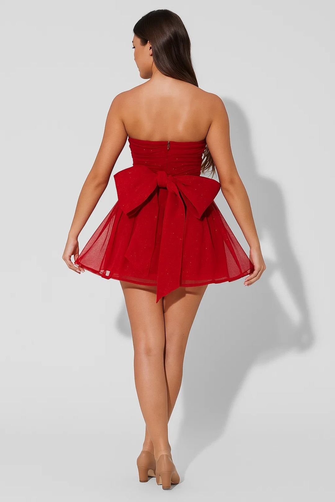 Mini Jurk in strapless design with voluminous tulle, perfect for festive occasions. - 1