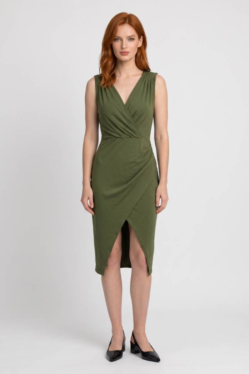 Midi Jurk featuring a stylish overslag V-hals, asymmetrical hemline, and comfortable stretch fabric, perfect for any occasion. - 1