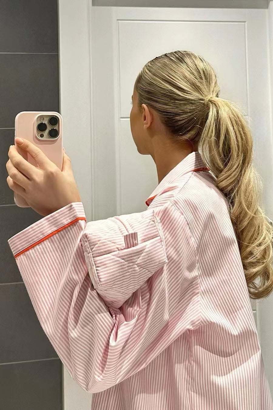 Piena Pyjama Set voor dames, gemaakt van katoen met een elastische taille, versierd met schattige hartjes knoopjes. - 4